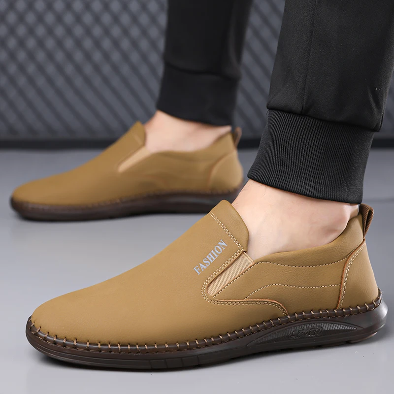

Men's Casual Flat Shoes 2026 Fashion Outdoor Soft Soled Travel Sneakers Leather Men Business Non Slip Breathable Shoes Men
