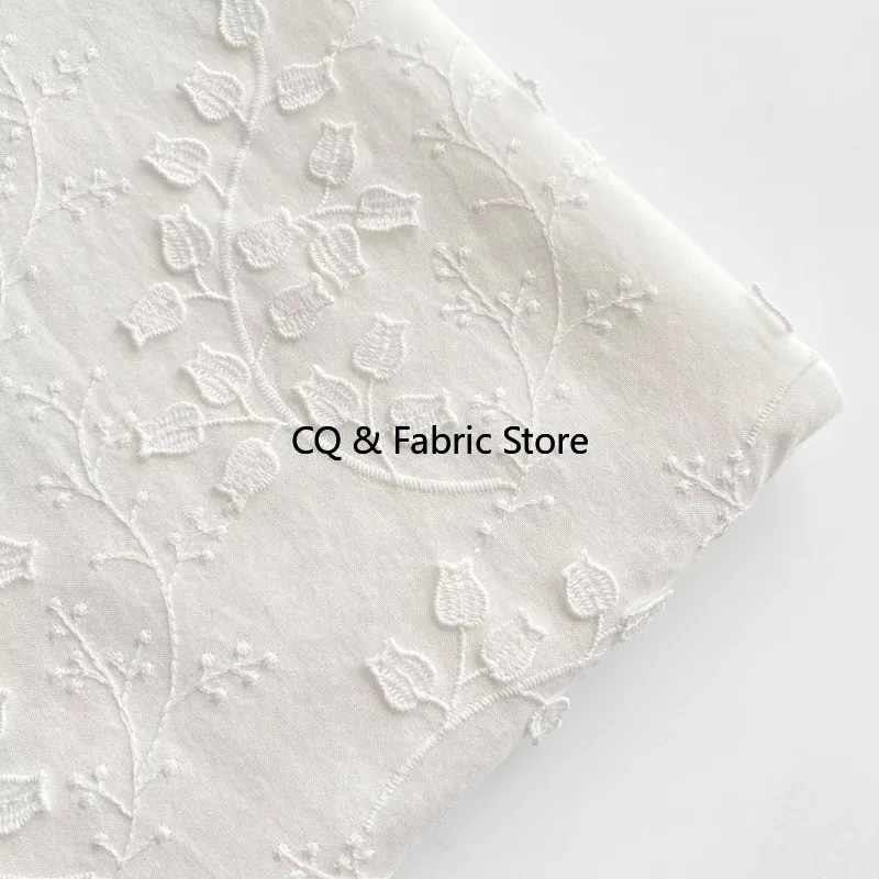Bawełniana tkanina z trójwymiarowym haftem kwiatowym do odzieży, obrusów, rękodzieła, akcesoriów do szycia DIY na metry.