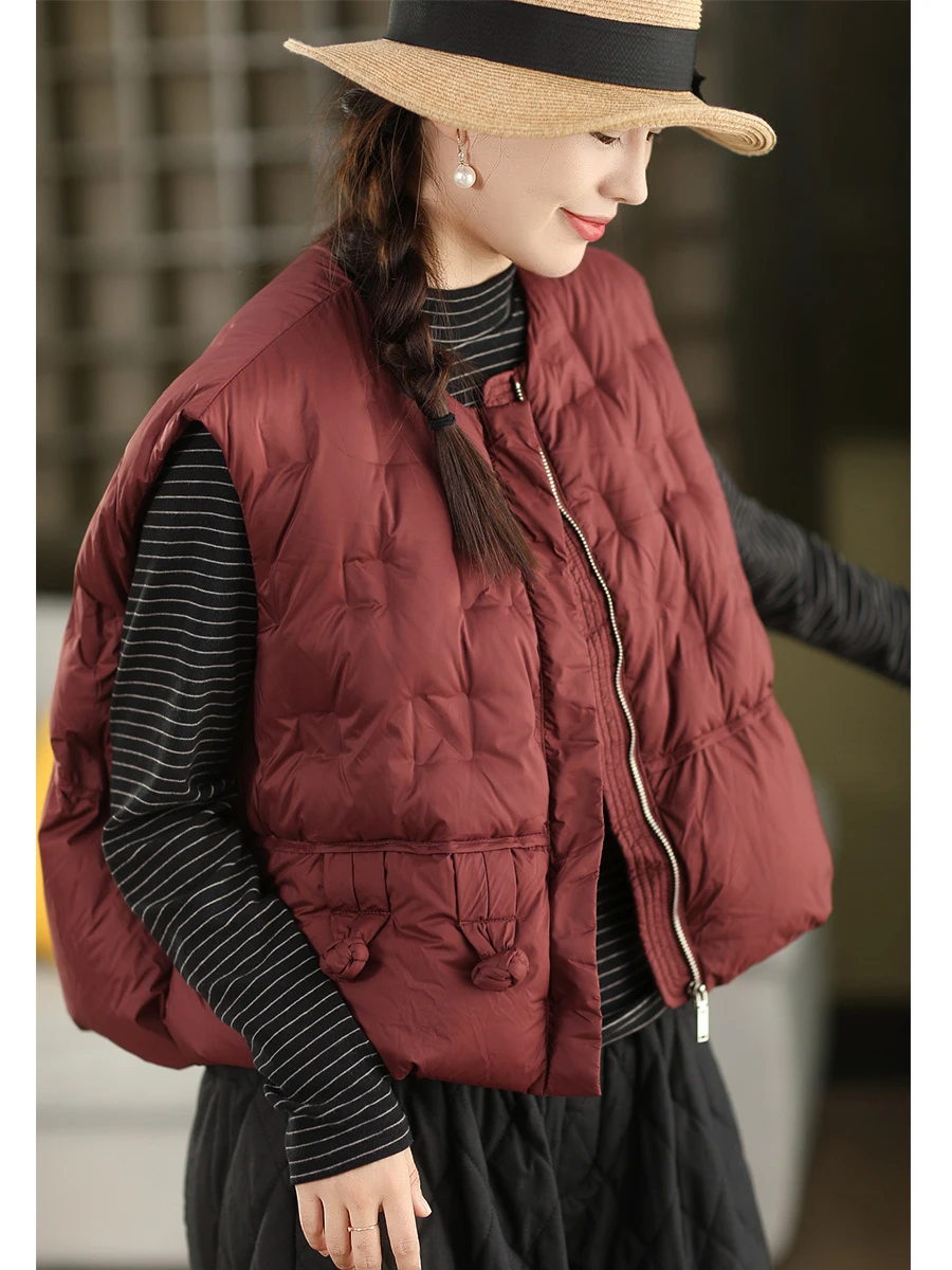 

Утепленный белый пуховый жилет для женщин: теплая верхняя одежда в стиле ретро, мягкий, пушистый, с круглым вырезом, на молнии