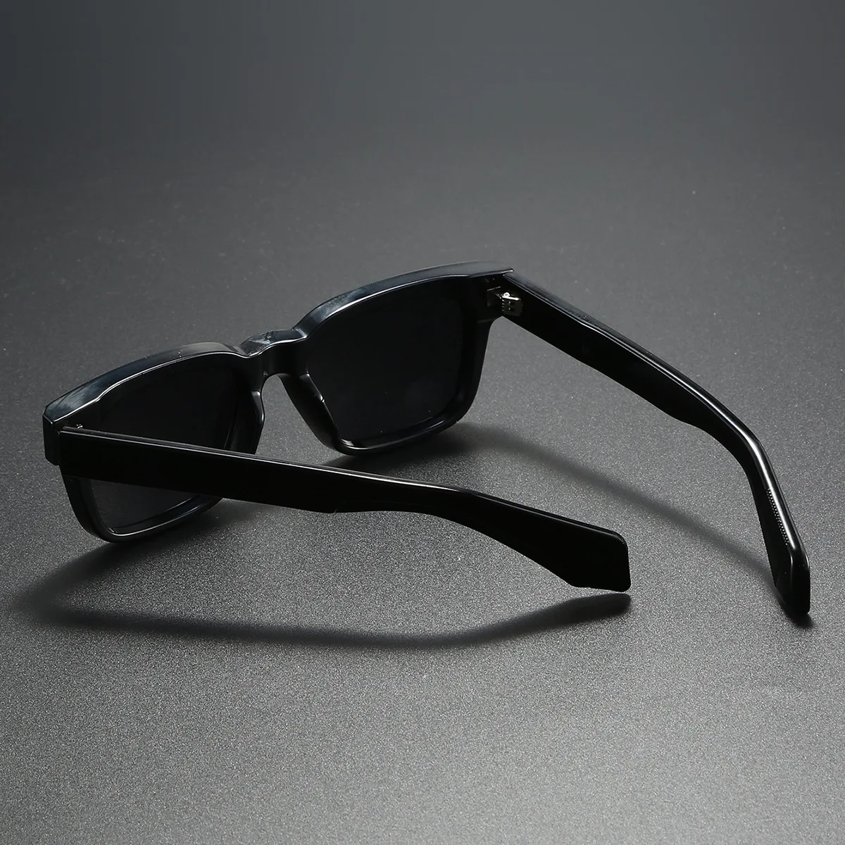 Thumbnail 4 - #75 Best Fashion Sunglasses to Buy In 2026