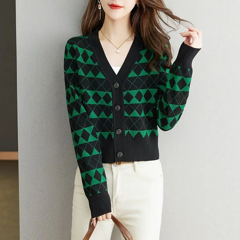 Vintage Buttons Temperament Knitting Cardigan Ladies Fashion V-neck Long Sleeve Sweater Coat Women Clothing Korean Plaid Top Tee