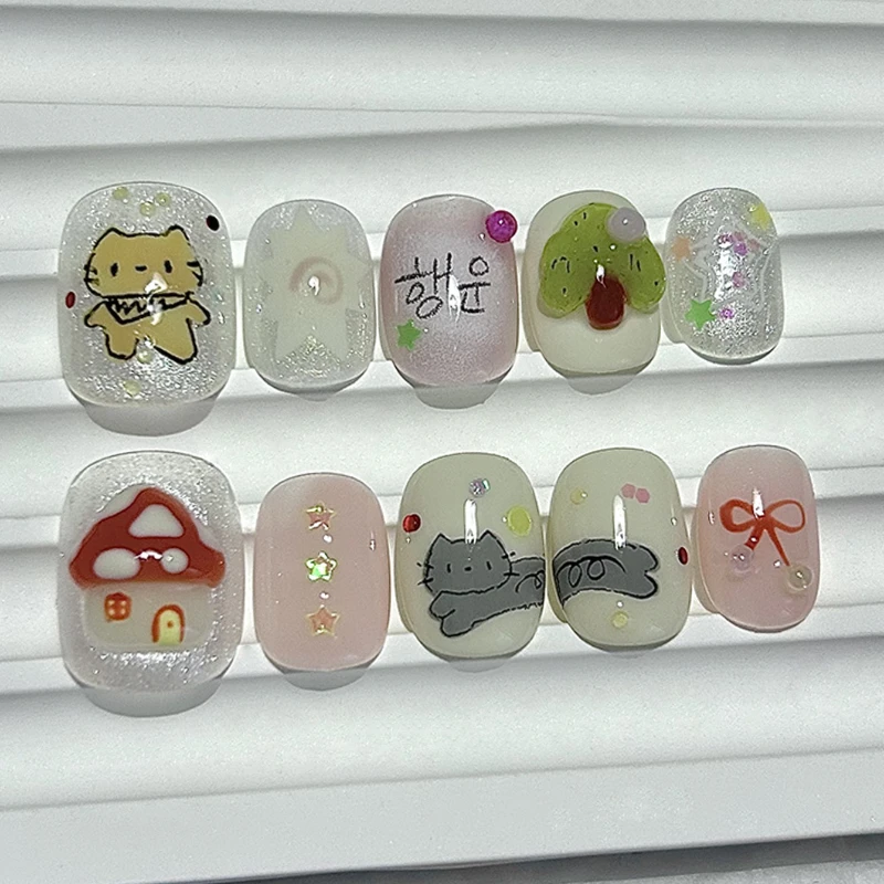 10 stuks lief en schattig cat eye korte handgemaakte pers op nagels cartoon kitten mushroom house nepnagels verwijderbaar en herbruikbaar
