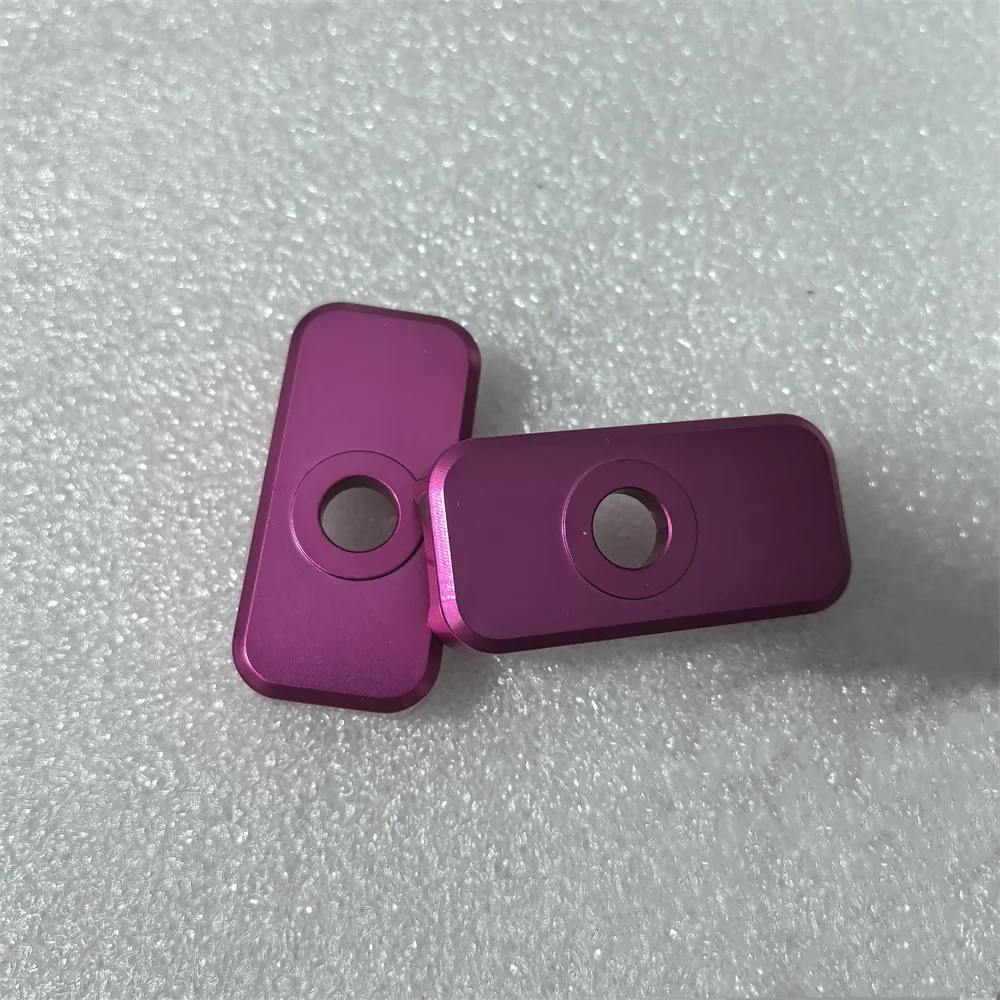 

1 пара C-образных пряжек для крепления рамы Brompton Cline Pline