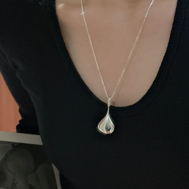 Real S925 Sterling Silver Pendant Design Sense Retro Glossy Big Water Drop Necklace Collarbone Chain view 2