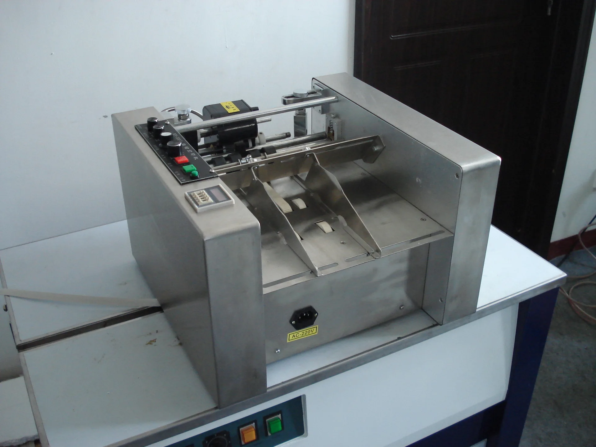 Stainless steel MY300 date printing machine for small box/card letter EXP /MFG /LOT number