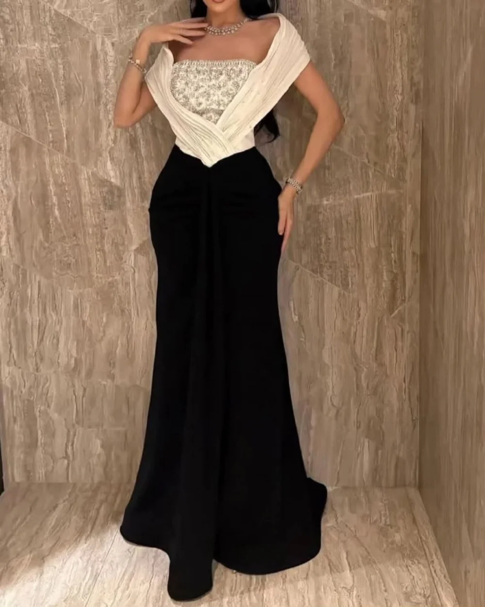 

Customized Intricate Sexy Jersey Ruched Beading Applique Mermaid Poretrait Long Dresses Bespoke Occasion Dresses Sizes Available