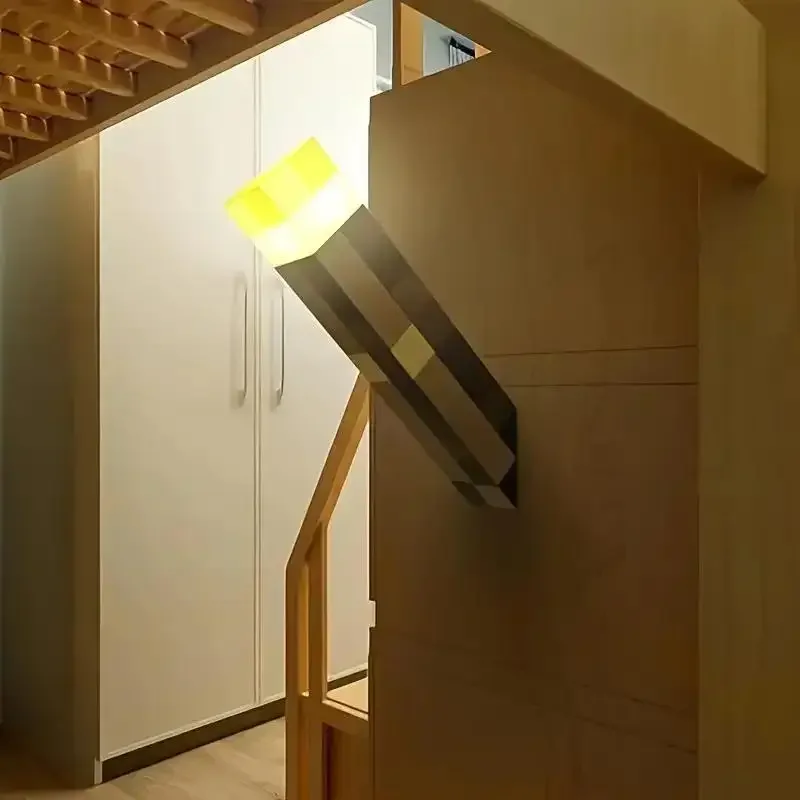 

Настенный фонарик-ночник, светодиодная лампа, 4-цветное переключение, зарядка типа C, используется для прикроватной тумбочки и лестницы