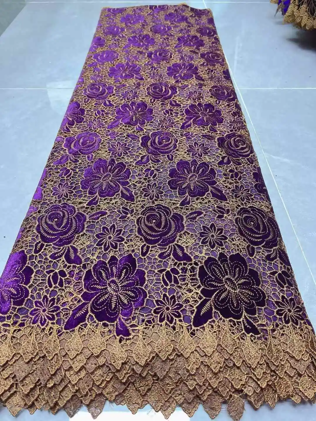 Tela de encaje de terciopelo africano para mujer, materiales bordados nigerianos de alta calidad, venta al por mayor, ropa de fiesta, 2026