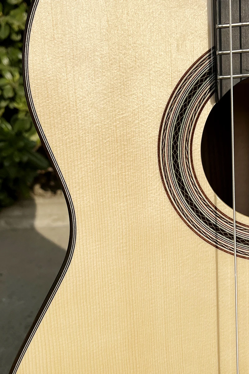 Vollkörper-Gitterversteifung, massive klassische Gitarre, professionell handgefertigte Akustikgitarre für Bühnenauftritte und Übung. – Detail 3