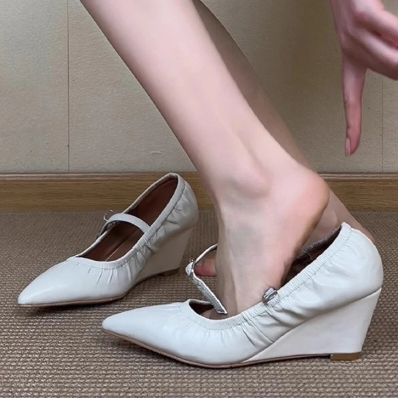 

Женская обувь на танкетке, модная роскошная обувь с острым носком, весна 2026, дизайнерские пикантные модельные туфли-лодочки на высоком каблуке Femme Zapatos