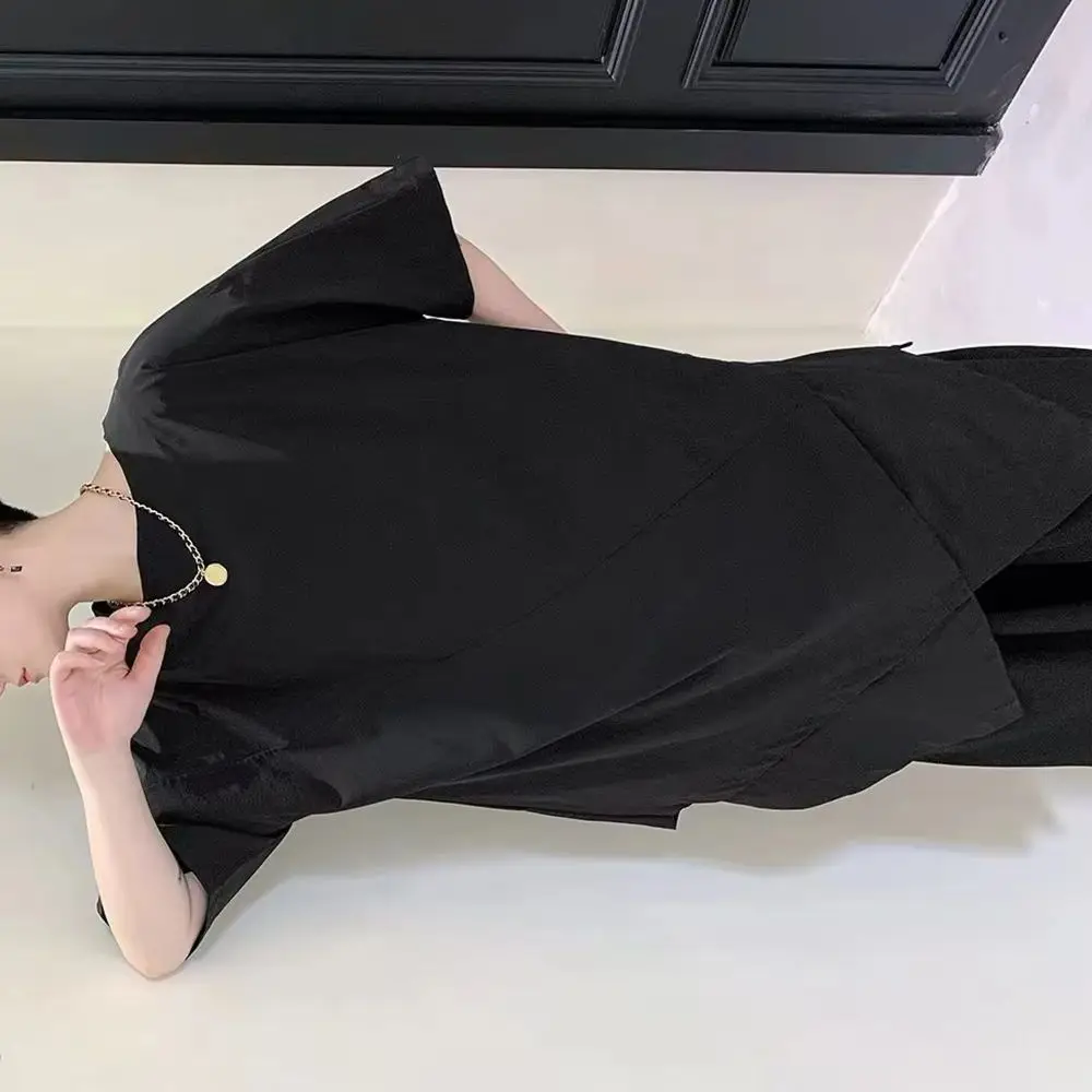 

Мужская весенняя футболка с асимметричным подолом в стиле Y2K, повседневная, модная, темная, для ежедневной носки, для активного отдыха, нишевая, с коротким рукавом, мужская одежда, новинка 2026 года