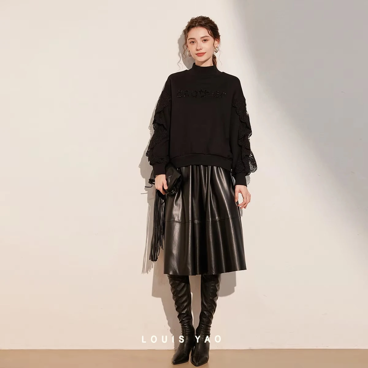 LOUIS YAO Women's Hoodie 2026 Winter Thick Velvet Micro Elastic High Collar 3D Embroidered Splicing Lace Long Sleeve Sweatshirts