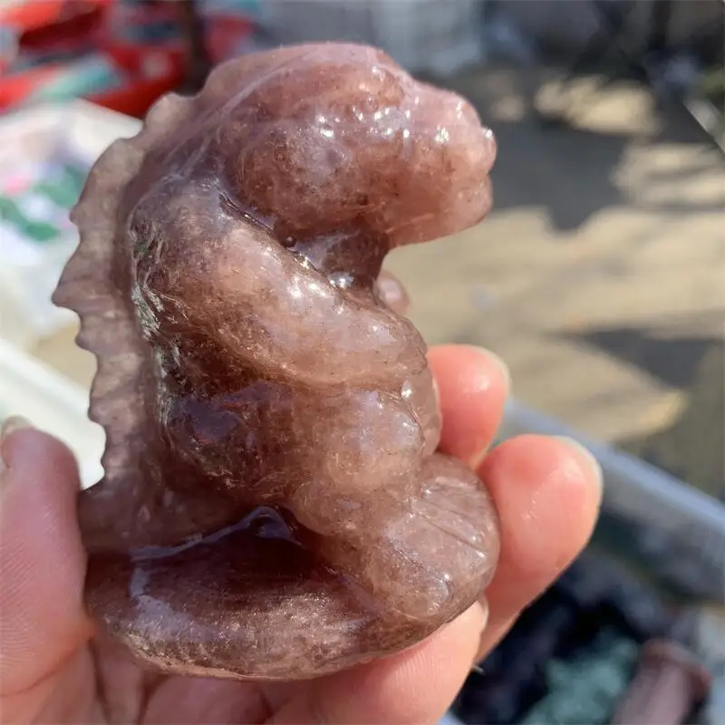 

Natural Strawberry Quartz Cartoon Monster Carving Healing Fengshui Crystal Home Decoration Holiday Gift 1pcs