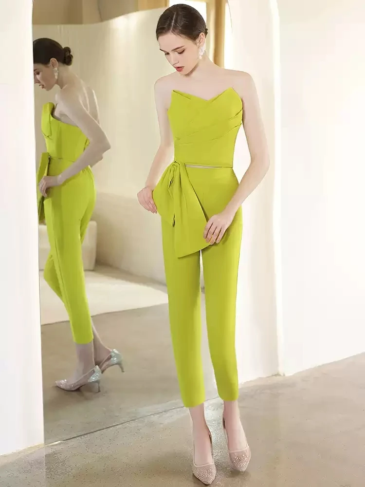 Abito da ballo verde di alta qualità 2026 Pieghe senza spalline Tuta Abito formale Abito da spettacolo da sera Compleanno Robe De Soriee