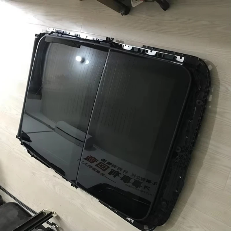 Popular Product Durable Car Complete Sunroof Assembly Skylights Suitable for X-Trail T31