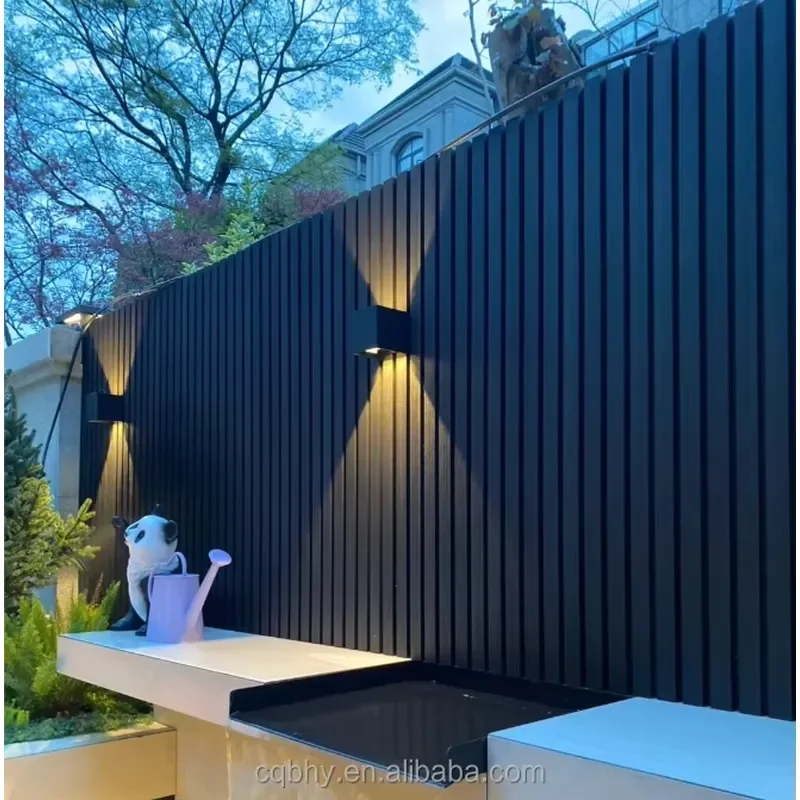 Aluminum Alloy Outdoor Fence Panels Horizontal Slats Design Durable Eco-Friendly Metal Trellis Gates House Security Garden
