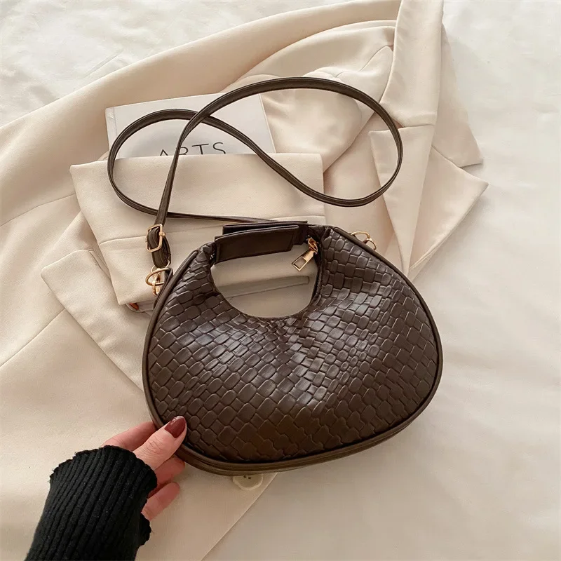 Fashion simple casual trend handbag retro versatile messenger bag