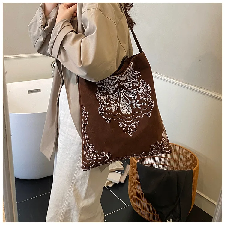 حقيبة يد مطرزة لعام 2025 للنساء، حقيبة كتف كبيرة بوهو شيك، متسوق قماش مريح بغرز زهور، نمط مريح #3