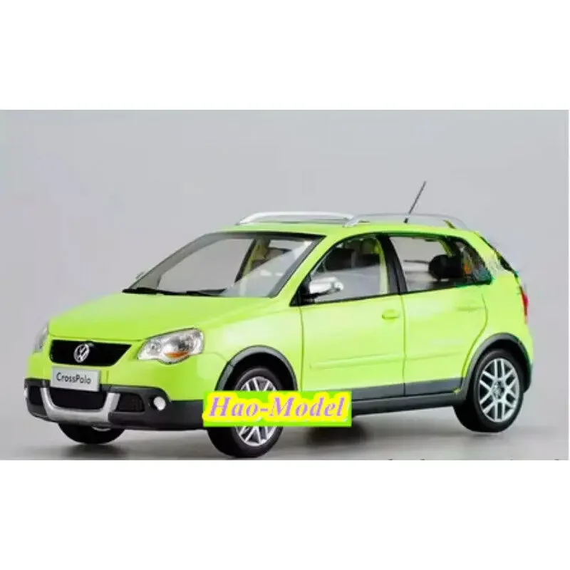 1/18สำหรับ Shanghai Volkswagen CROSS POLO อัลลอย Diecast รถเด็กชายของเล่นเด็กของขวัญงานอดิเรกเครื่องประดับคอลเลกชันสีเหลือง