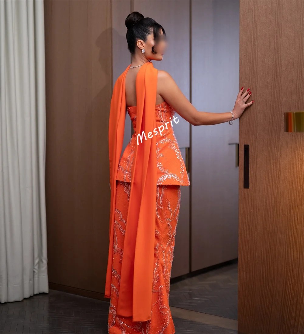 Sukienka wieczorowa na zamówienie, cekinowa, brokatowa, luksusowa, bez ramiączek, midi, szyta na miarę, na specjalną okazję, olśniewająca suknia na przyjęcie, wykwintna.