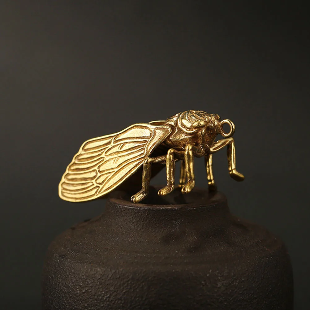 

2pcs Retro Keychain DIY Brass Pendant Vintage Collection Decor Creative Chic Cicada Pendant for Bag Keychain Decor