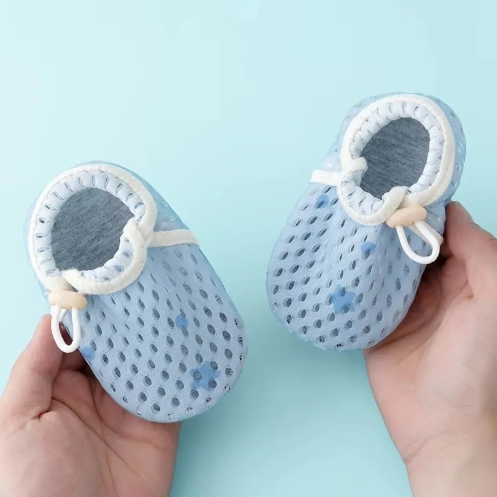 Quick Dry Water Sport Sneakers Non-Slip Sole Lightweight Aqua Barefoot Shoes Stretch Fit Breathable Mesh Diving Slippers