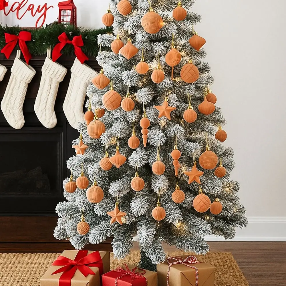 24 قطعة كرة عيد الميلاد المتدفقة الملونة قابلة لإعادة الاستخدام مقاومة للكسر كرات عيد الميلاد قلادة كرة عيد الميلاد الخماسية المزخرفة