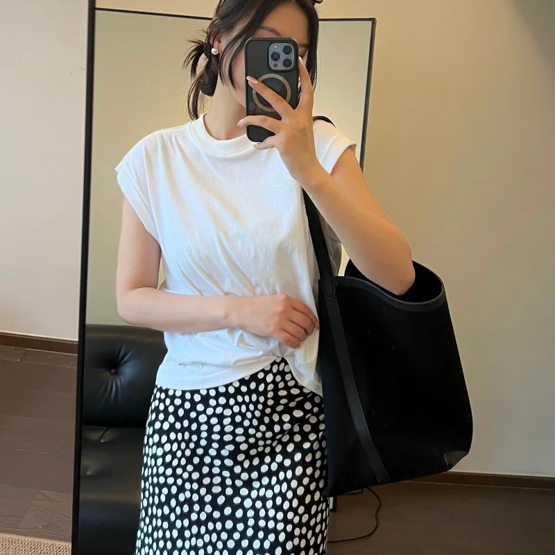 

Stylish 100% Cotton Round Neck White T-shirt Women Tops