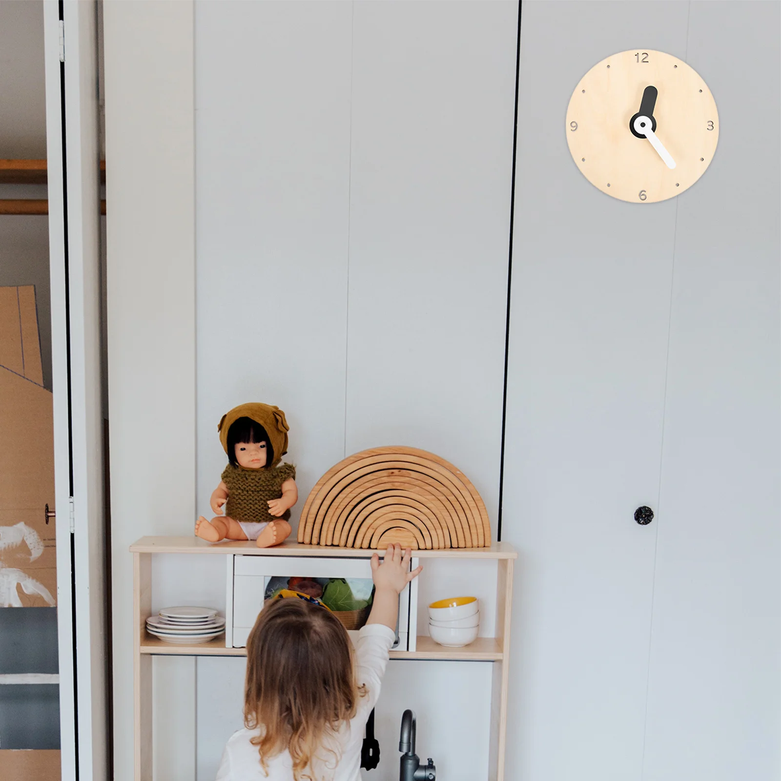 

Kids Room Mute Wooden Wall Clock Minimalist Round Design Decorative Hanging Clock Silent Non Ticking Bedroom Wall Decor Modern