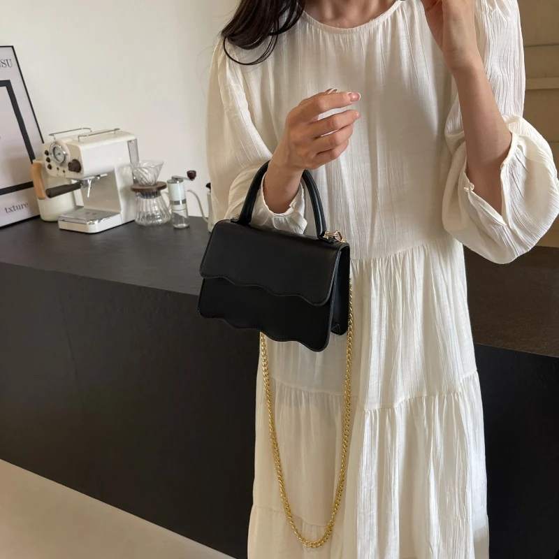 

Luxury Brand Women Fashionable Leather Tote Bag Trendy Elegant Shoulder Handbag Classic Crossbody Commuter Daily Style