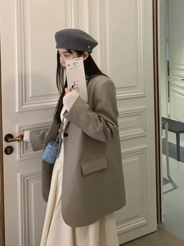 시크한 초가을 심플하고 다재다능한 싱글 버튼 캐주얼 루즈 긴팔 수트 재킷 여성 패션 단색 라펠 코트