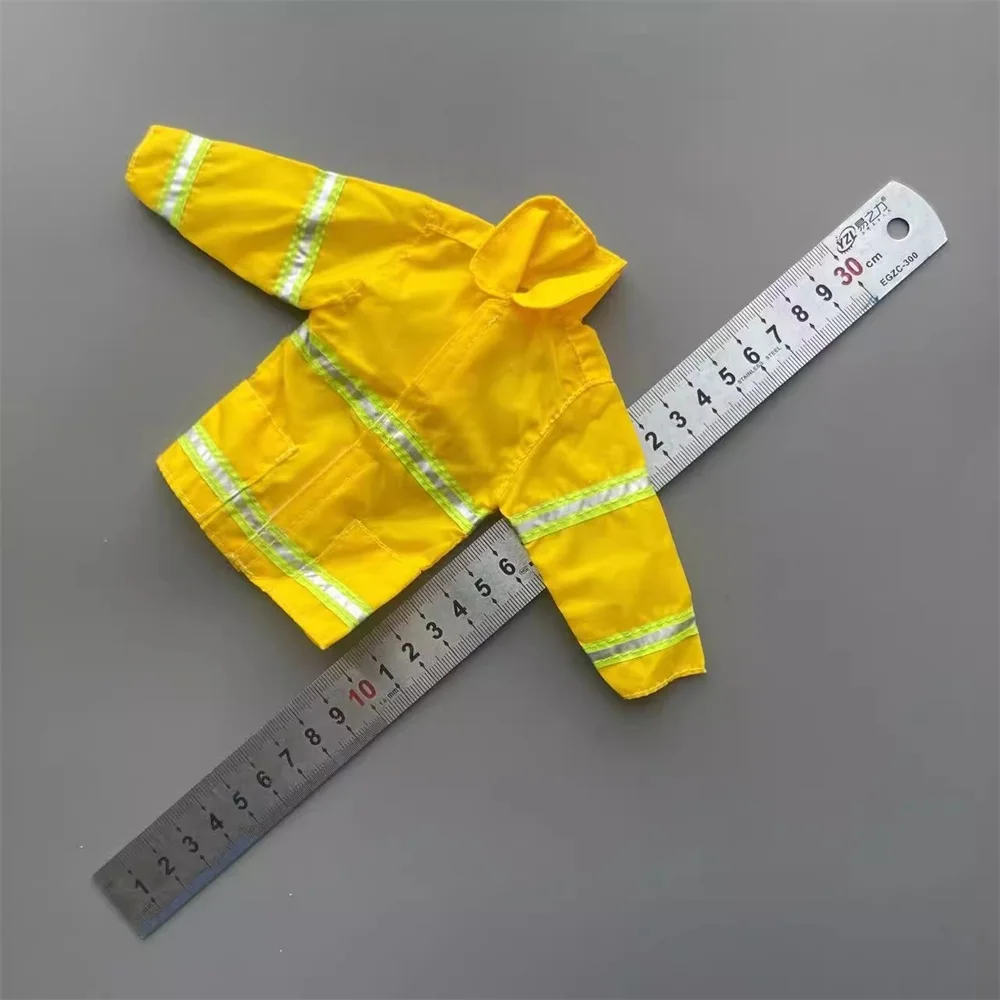 Gorąca sprzedaż 1/6 Płaszcz strażaków Topy Żółty kolor Mini zabawki Model nie jest prawdziwy dla 12-calowej męskiej figurki akcji Element sceny DIY