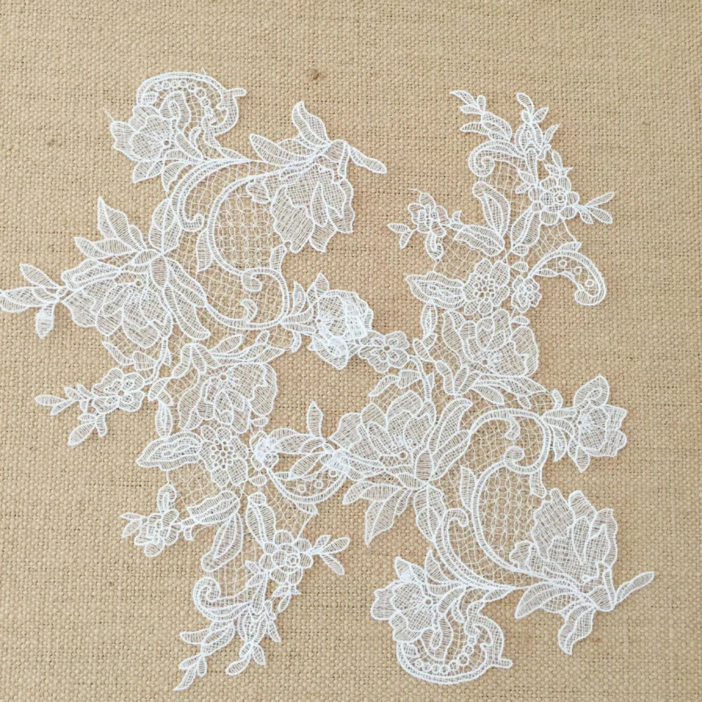 1 Pair White Flower Hollowed Out Lace Patch Handmade Dress Garment Veil Repair Accessories