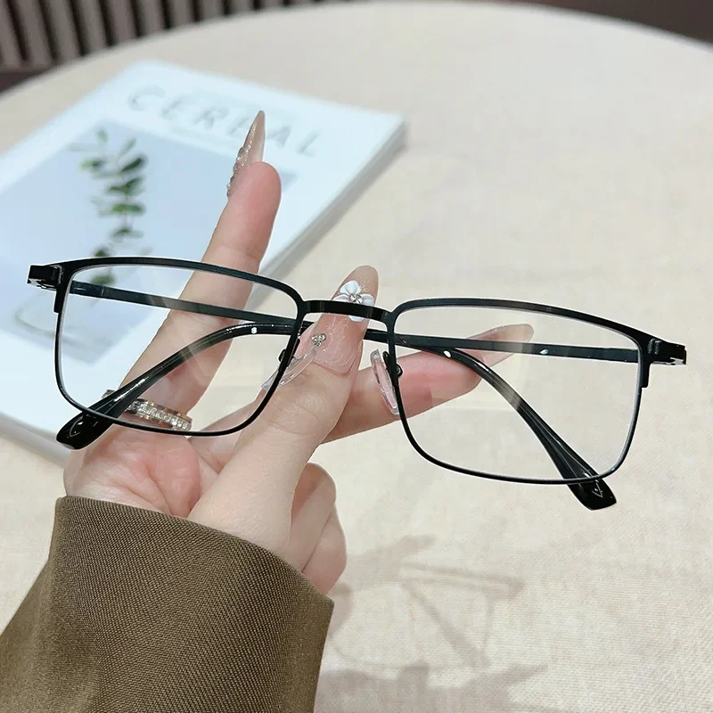 نظارات كلاسيكية مربعة كاملة الإطار لقصر النظر فوتوكروميك، تصميم مريح وخفيف للغاية للرجال والنساء من 0 إلى -4.0