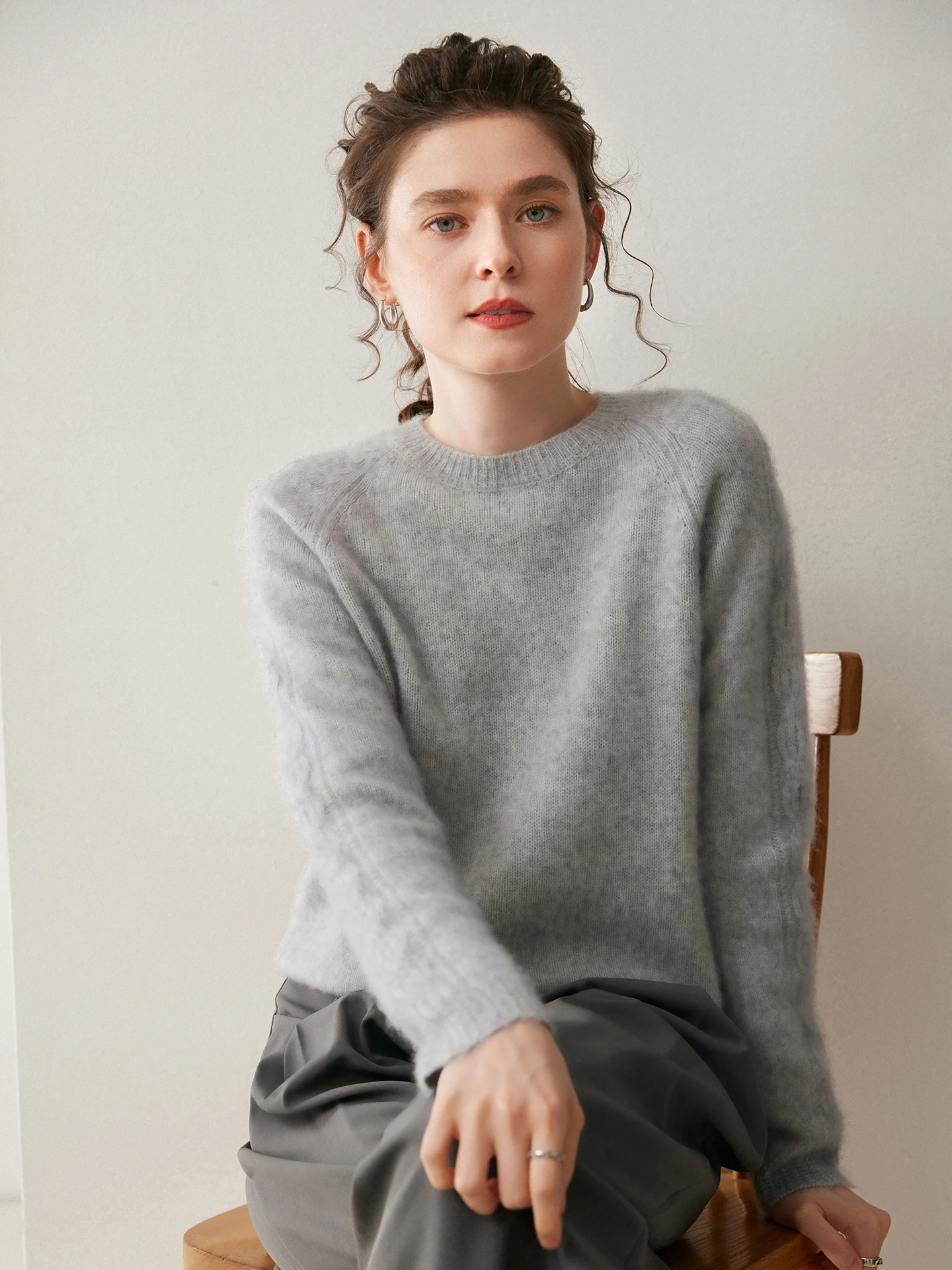 Ele Loose Long Sve Camere Sweater Women's round Ne Twist Knitted Soft Warm Underwear Ideal for Winter Season