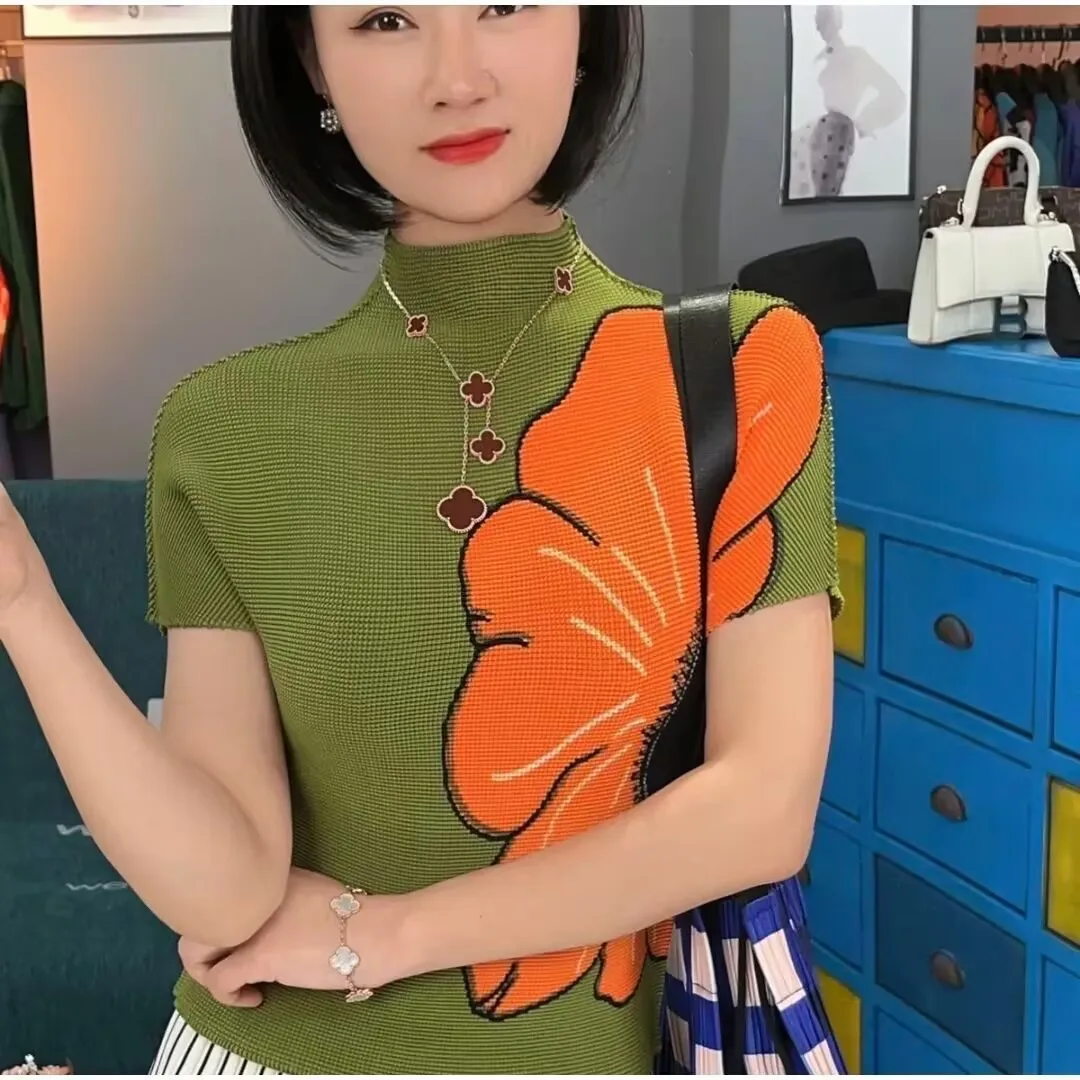 

Woman Clothing Woman Clothing Large Flower Color Matching Pleated Slim top Women's Summer new Short Slim Short Sleeve Sweater