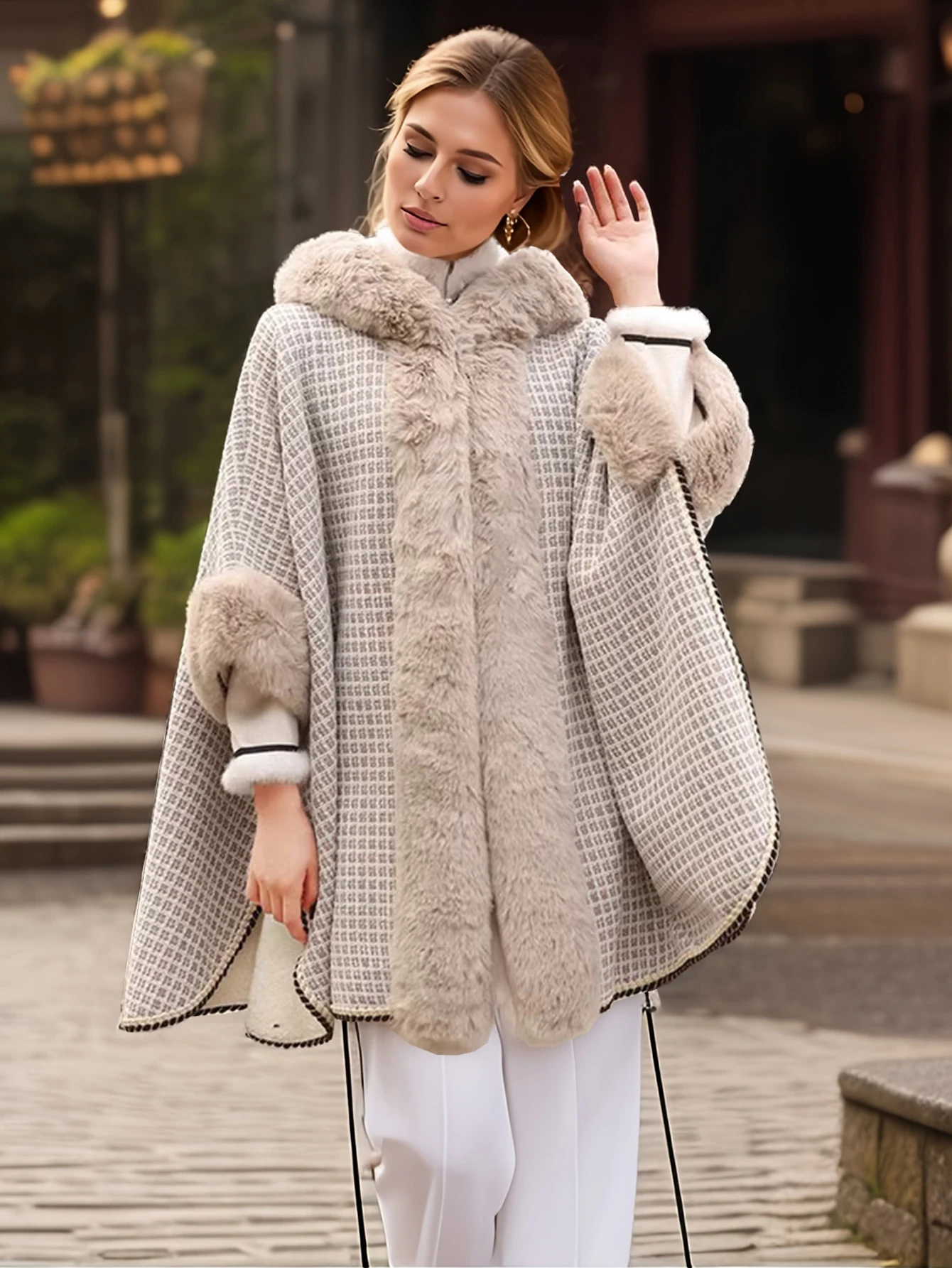 Women's Autumn and Winter Tweed Pattern Cape Imitation Otter Rabbit Fur Collar Fashion Casual Hooded Shawl