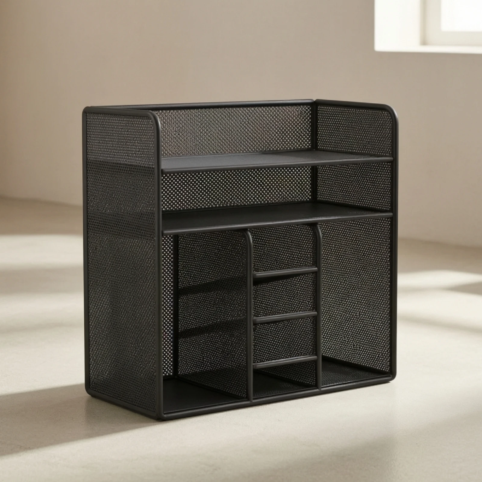 Iron Desk Storage Rack with Pen Holder Space-Saving Freestanding Desk Organizer with Open Shelving Desktop Storage Rack
