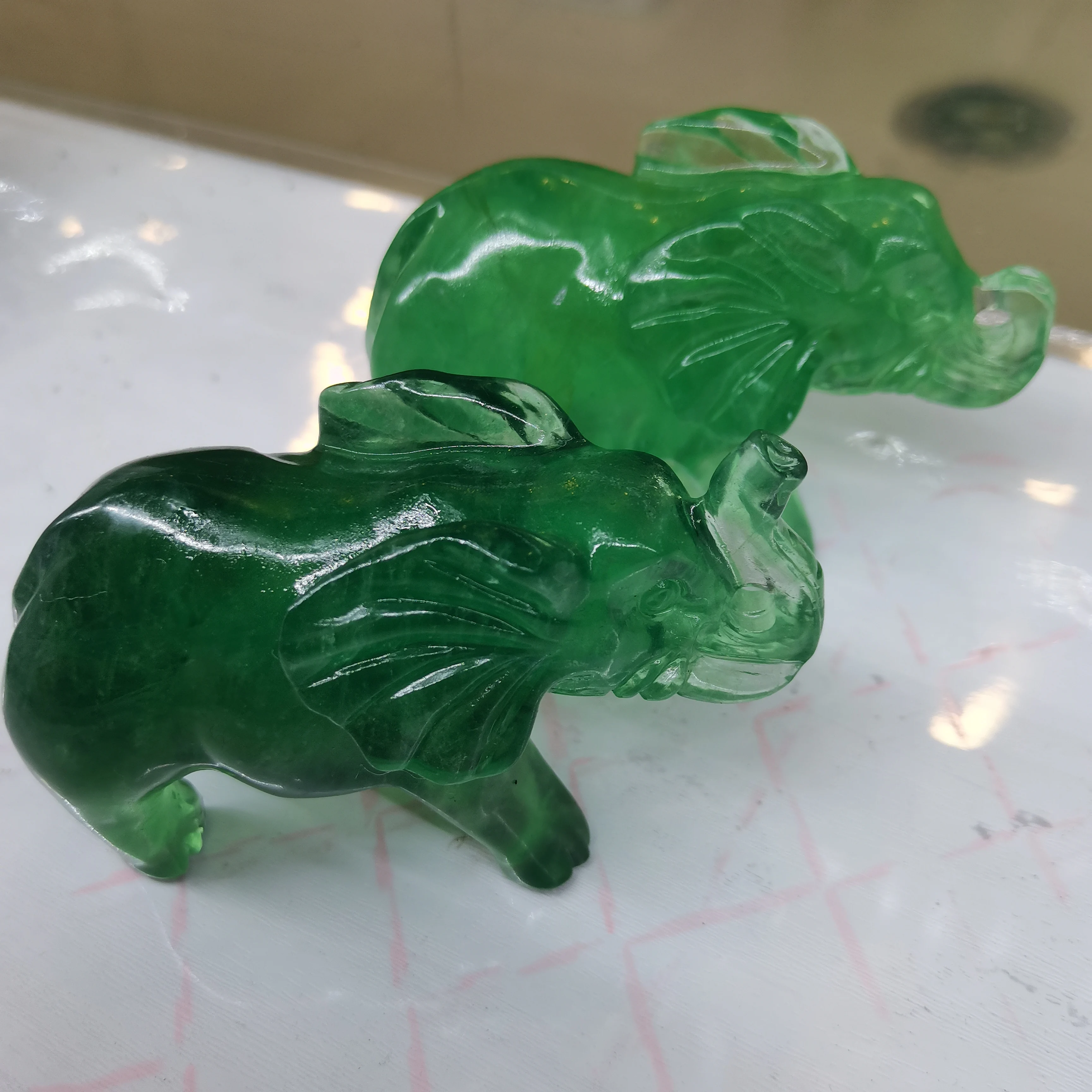 Imagem -06 - Estátua do Elefante Pedras Naturais Fluorita Verde Cristais de Cura Esculpidas Estatuetas Animais Decoração para Casa Gem Artesanato Trinket Pcs