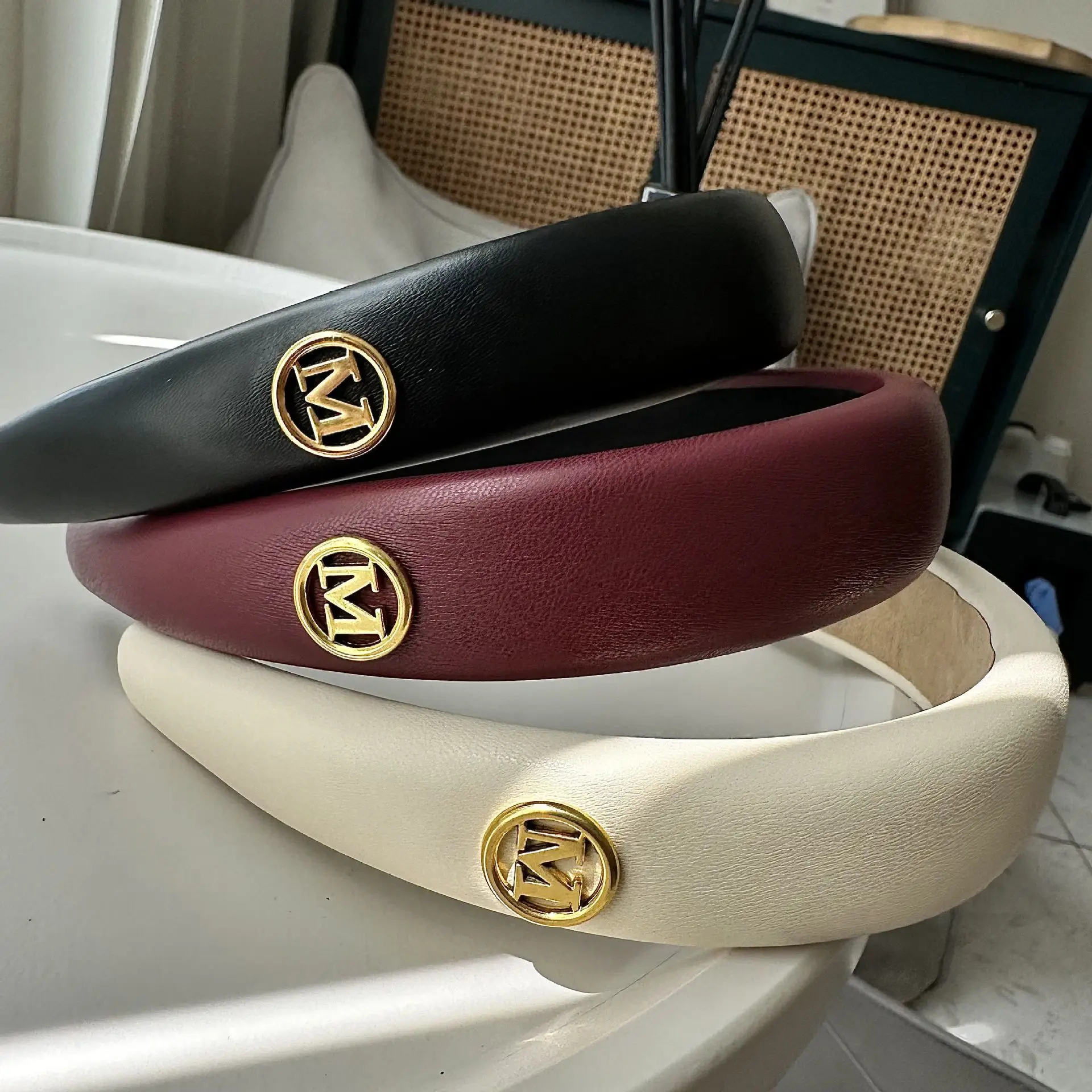 

Light luxury Y2K classic retro high-end leather headband versatile wide edge hair accessories fashionable headband for women