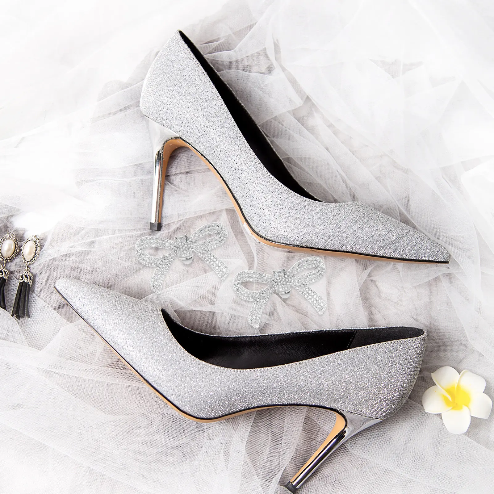 1Pair Rhinestone Bowknot Shoe Clips Detachable Crystal Shoe Buckles for Pumps Heels Flats Wedding Bridal Party Shoes Decoration
