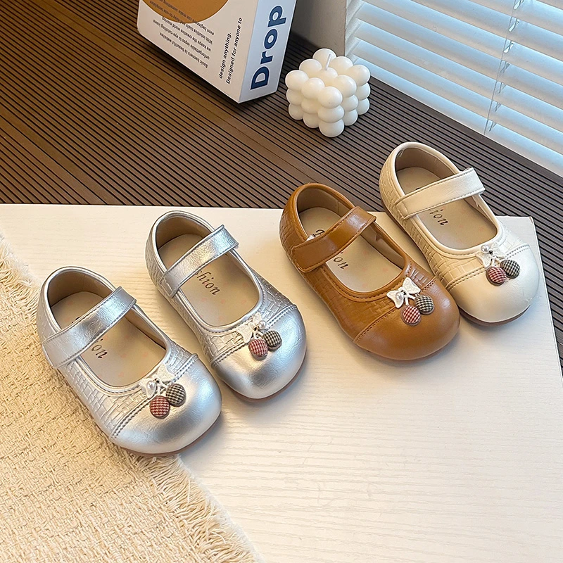 

Girls Leather Shoes Round Toes Cute Kids Flat Shoes Hook&loop Versatile 2026 New Fashion Children Princess Shoes Soft Bottom