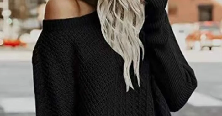 

Women's Off-Shoulder Knit Sweater Oversized Fit Zipper Detail Stylish Outfit for Daily Casual Streetwear