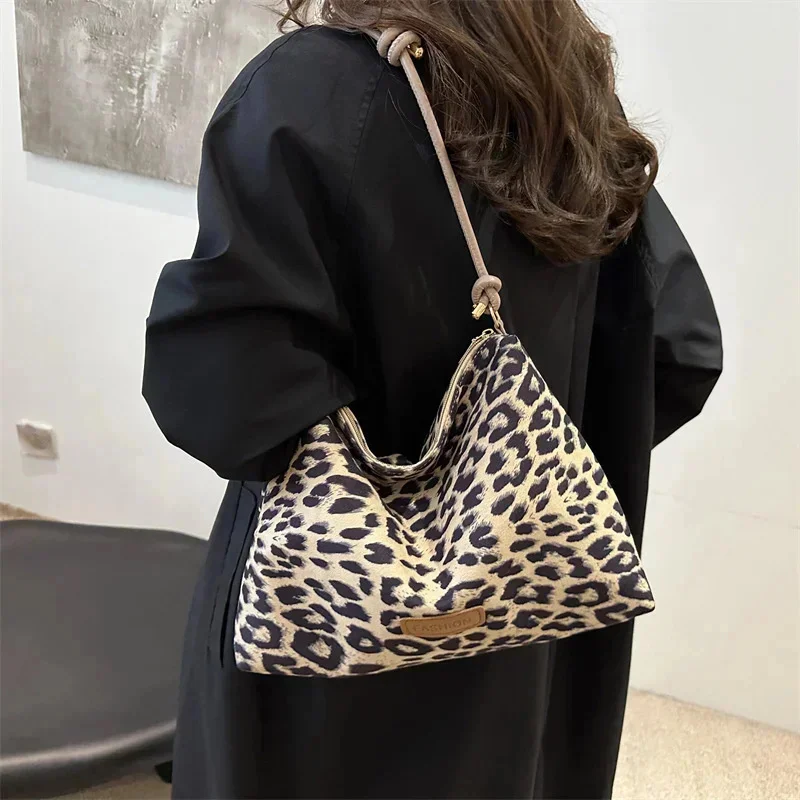 2025 Trend Leopard Print Shoulder Bag Commuting Armpit Bag Tote Bag Fashion Tote Bag Women Designer Purses Personality Handbag