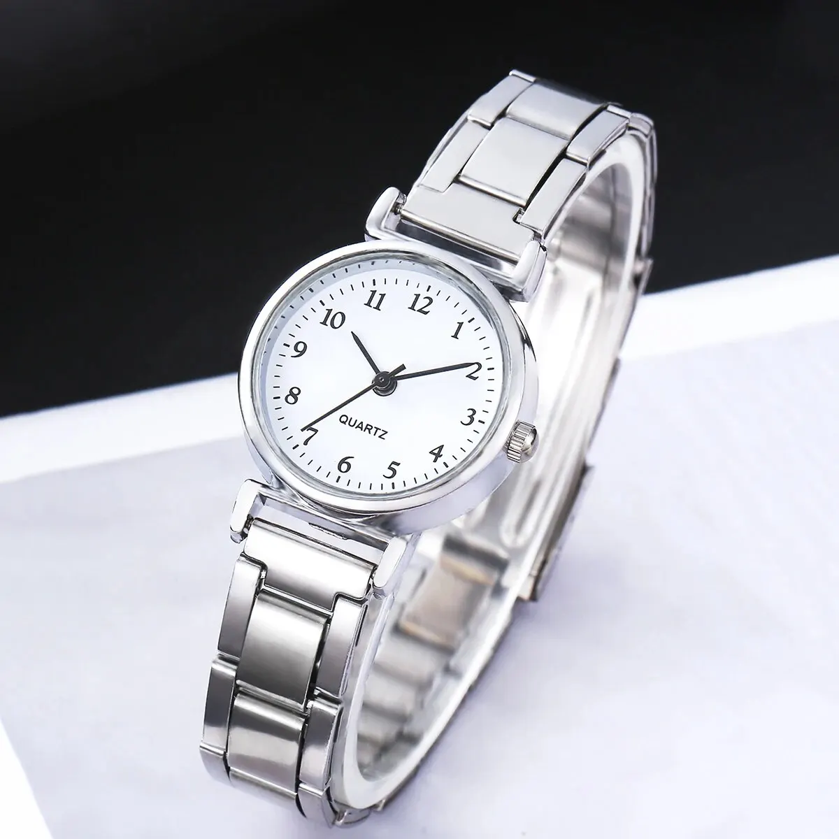 1Pcs Girls Cute Little Fresh Silver Digital Steel Quartz Watch Junior High School Girlfriends Birthday Christmas Gift