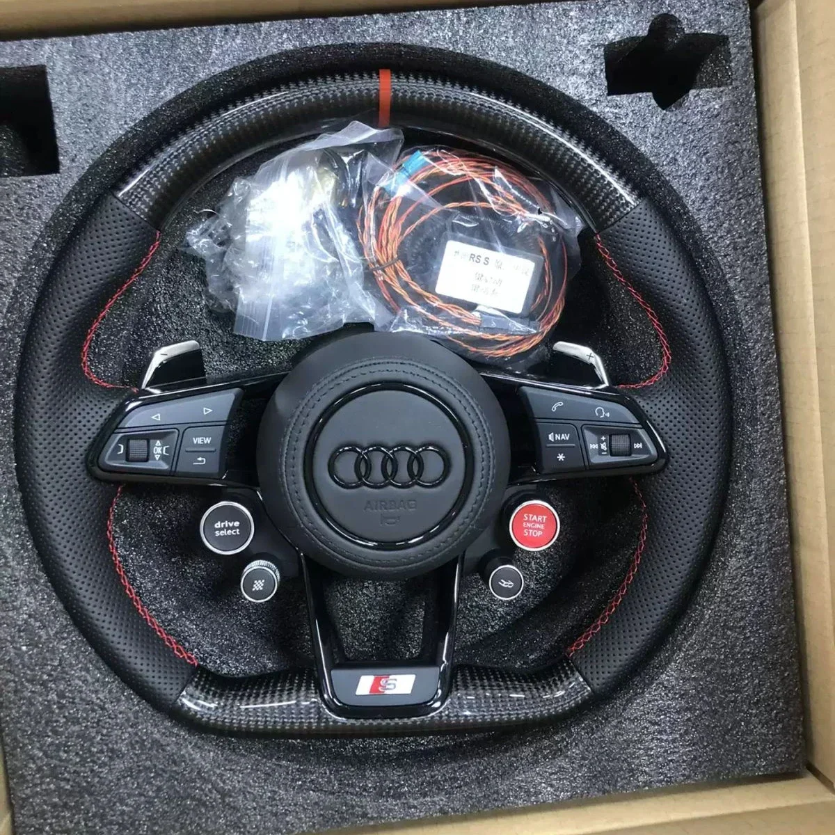 Factory wholesale -audi R8 full series carbon fiber steering wheel modification Flat-bottom steering wheel two/four-button