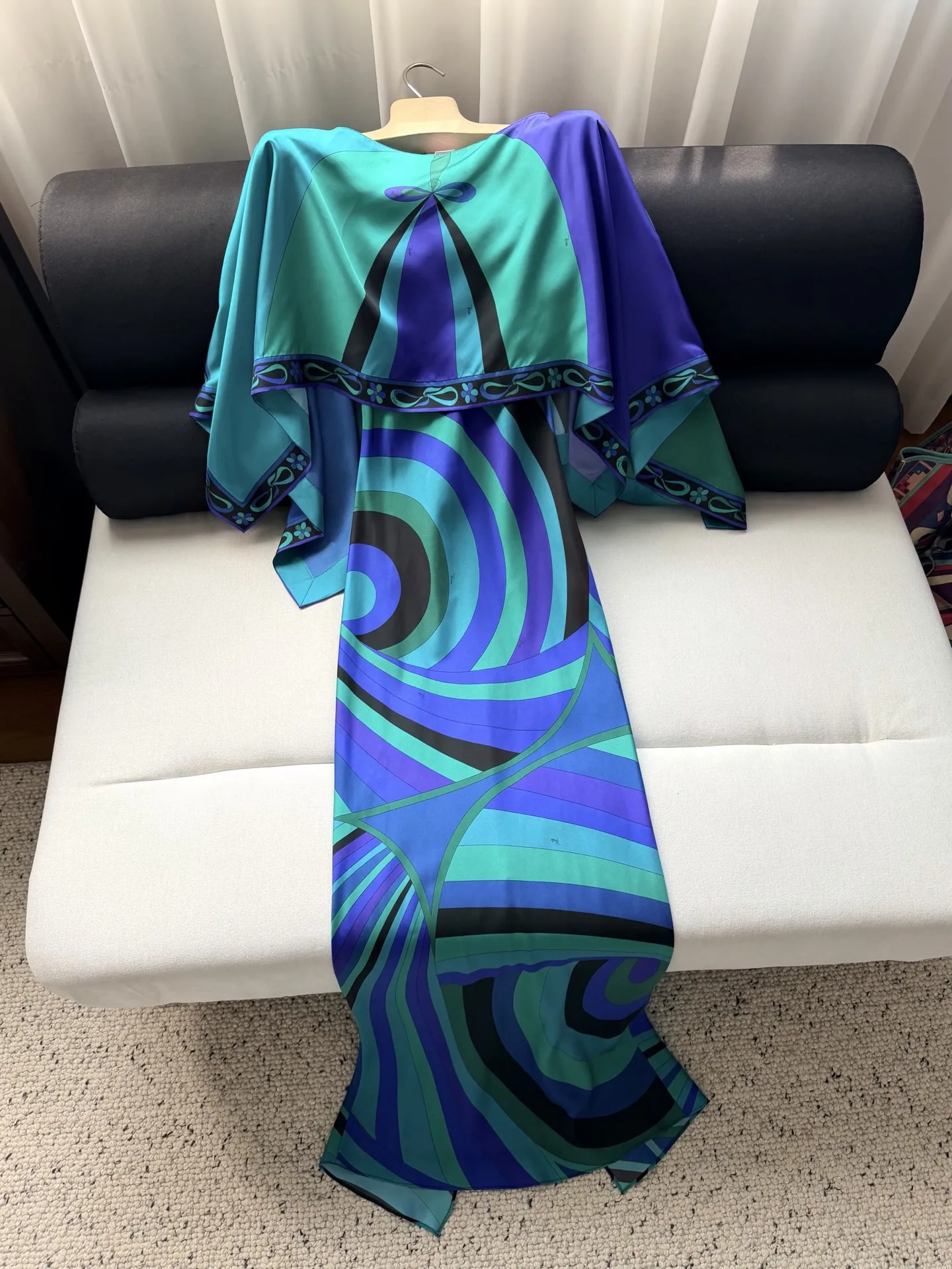 

100% Twill Silk Set for Women V-Neck High Waist Sleeveless Sling Dress + Batwing Sleeve Cape Fashion Slim Suit