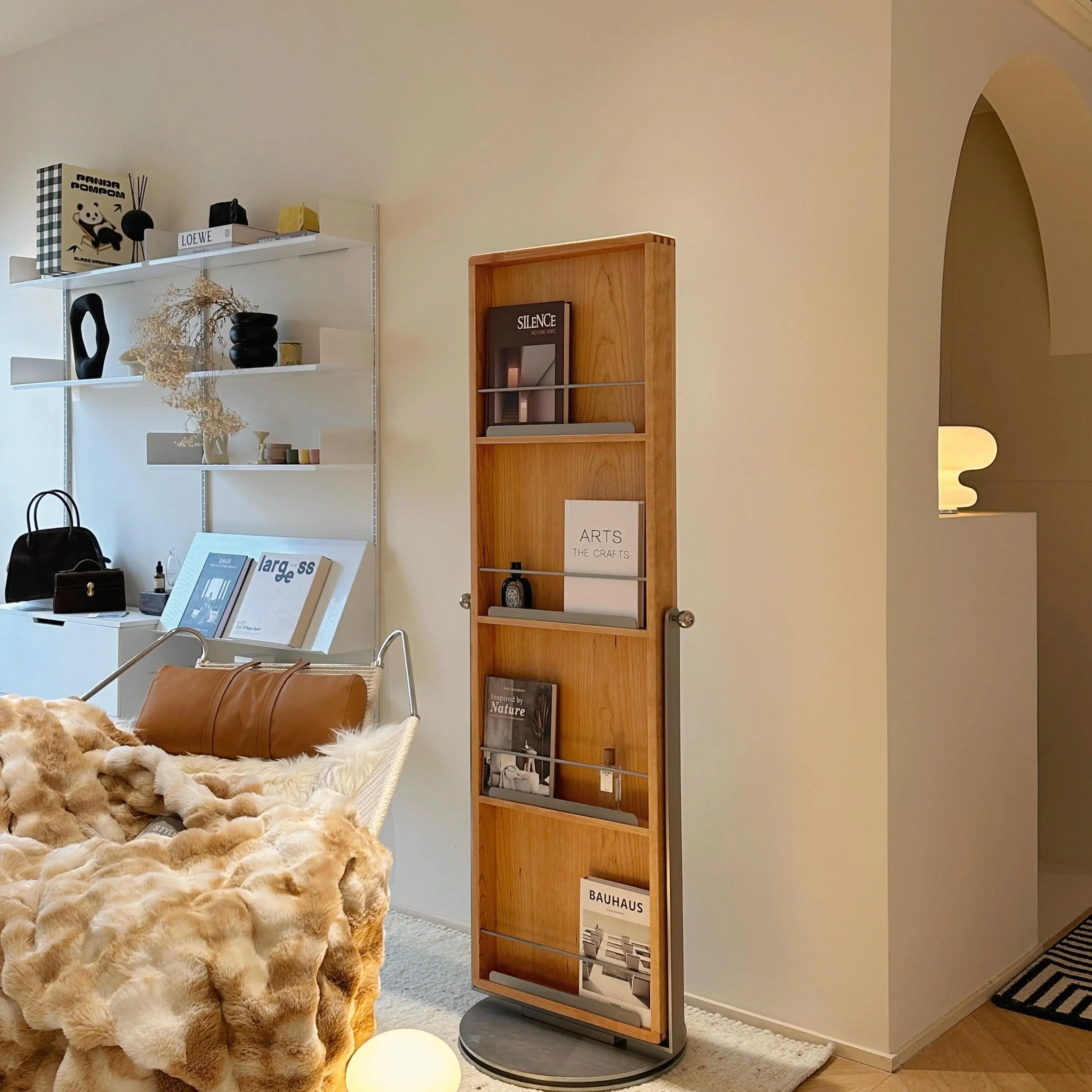 

Floor-to-ceiling full-length mirror, movable solid wood magazine rack, floor-to-ceiling rotatable bedroom, living room storage