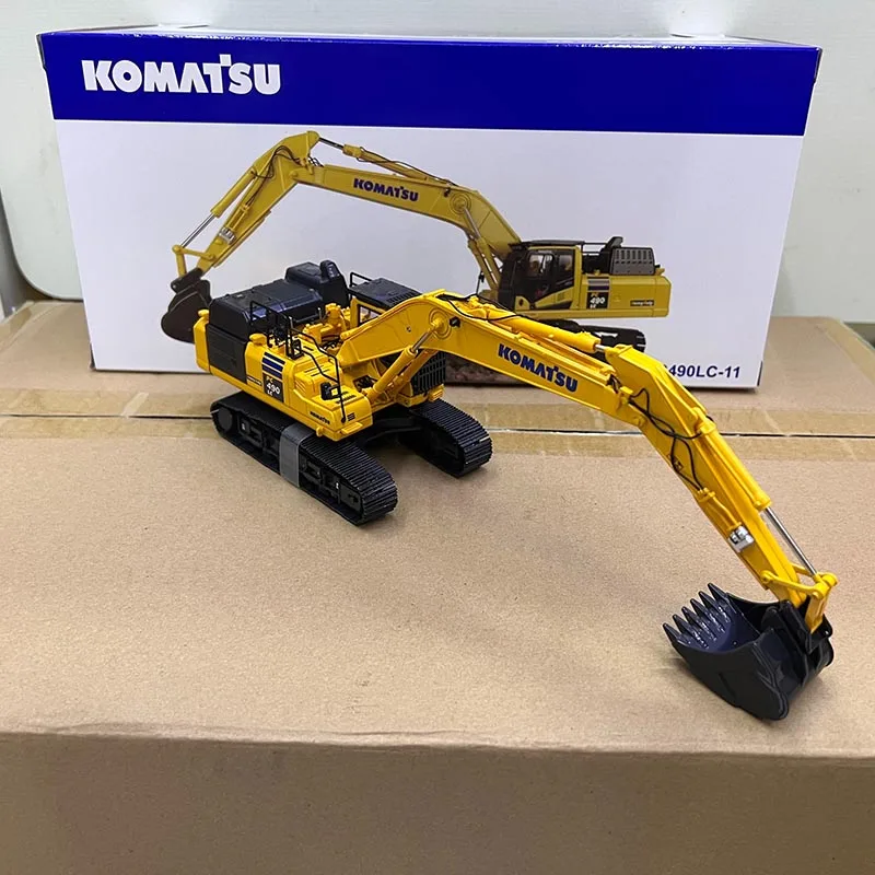 UH 8120 1:50 Scale KOMATSU PC490LC-11 Excavator Engineering Alloy Car Model Ornaments