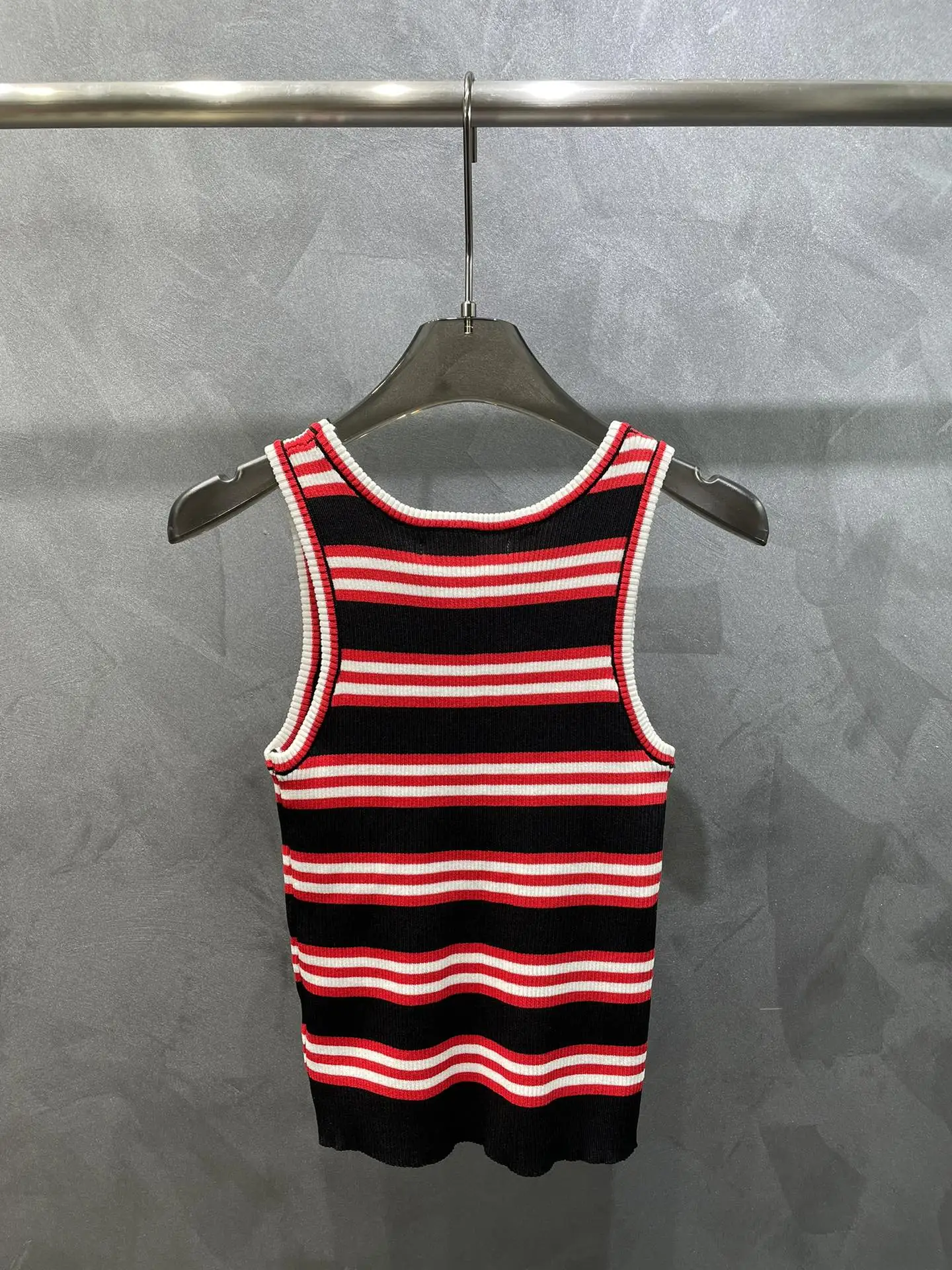 

2024 Summer New Stripe Color Block Knitted Tank Top Girlish style sweet sexy fashion Versatile Light luxury grace